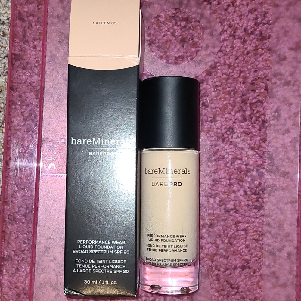 BAREMINERALS bare PRO foundation sateen